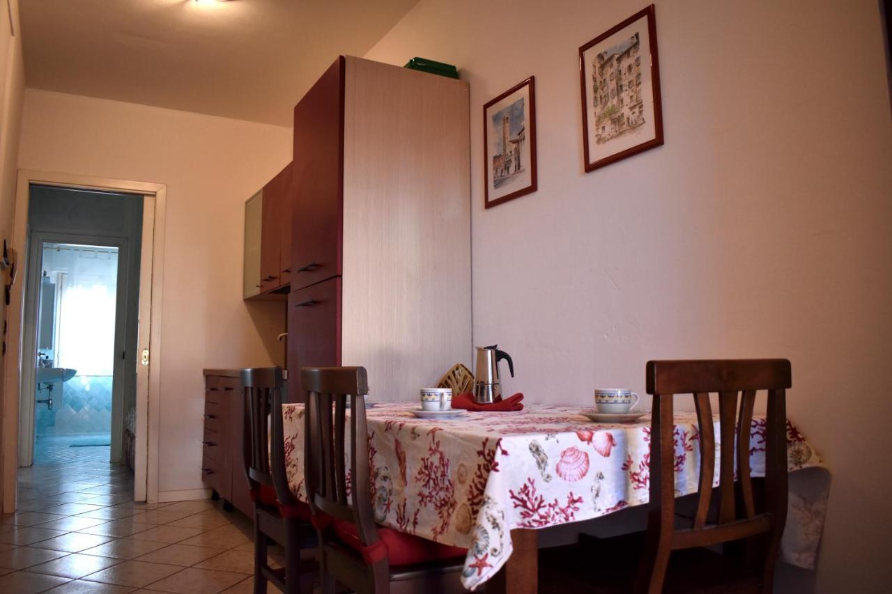 דסנזאנו דל גארדה Appartamenti Villa Lina מראה חיצוני תמונה