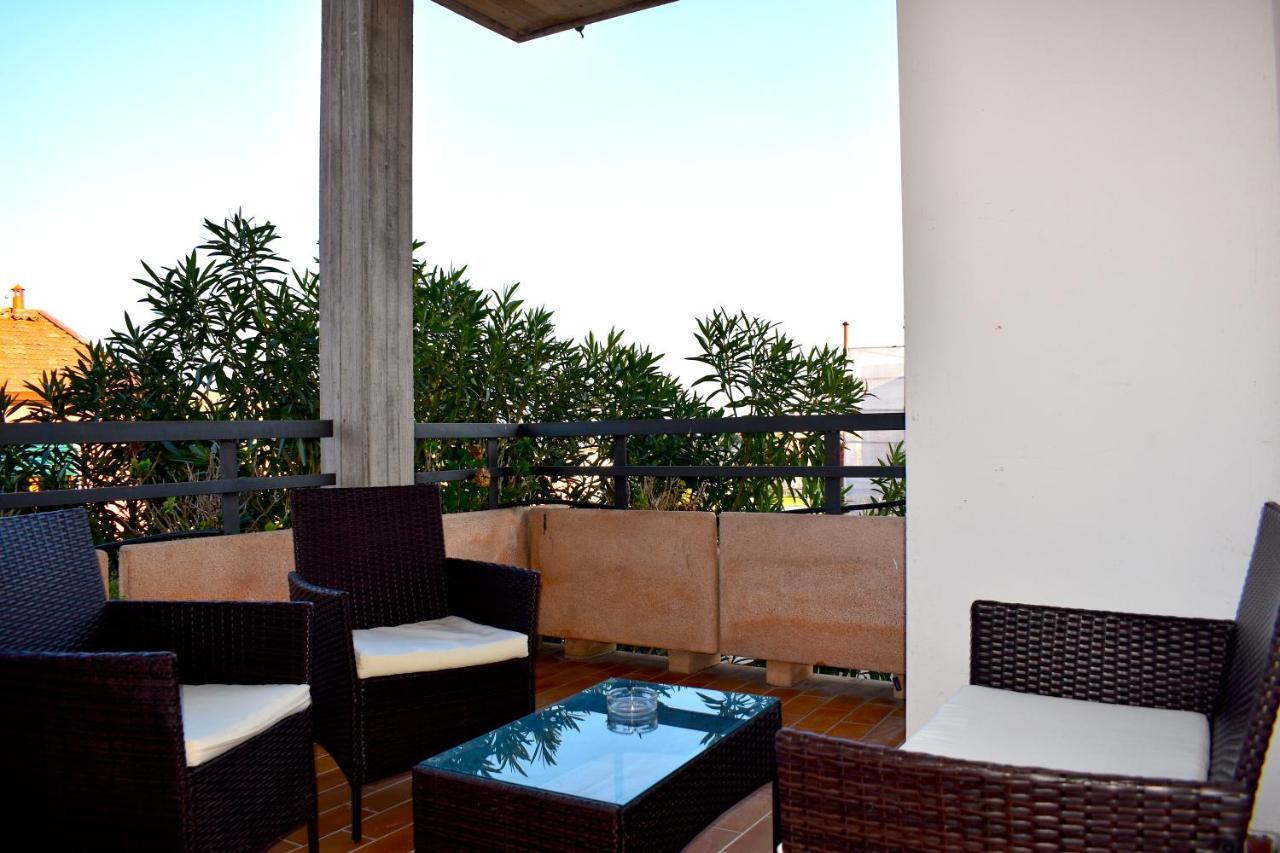 דסנזאנו דל גארדה Appartamenti Villa Lina מראה חיצוני תמונה