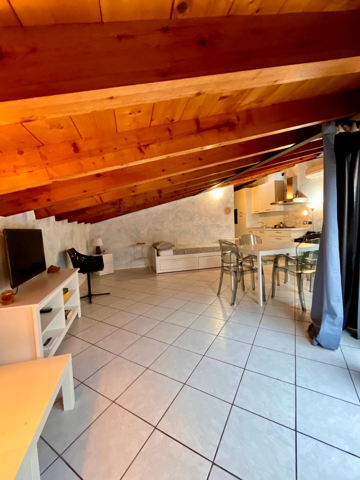 דסנזאנו דל גארדה Appartamenti Villa Lina מראה חיצוני תמונה